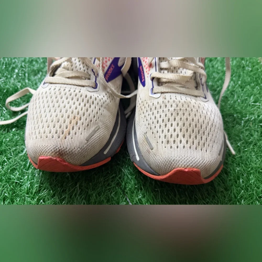 Brooks Women's Sneakers - Gray Size 9‎